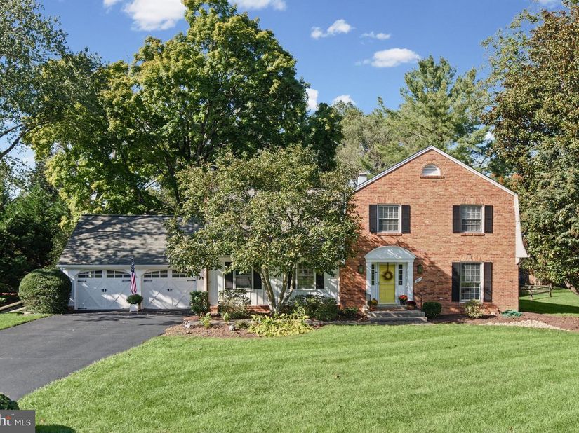 9813 Brookford Road, Potomac MD 20854