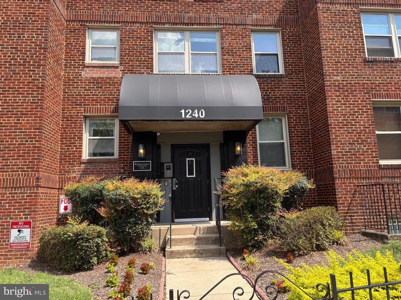 1240 Holbrook Terrace NE 101, Washington DC 20002