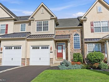 3217 Meadowview Circle