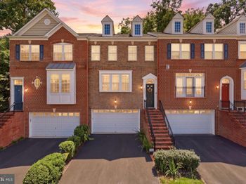 20200 Center Brook Square