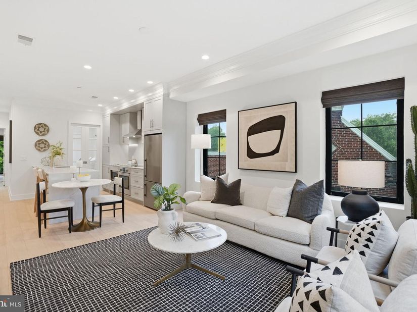 2642 39TH Street NW 6, Washington DC 20007