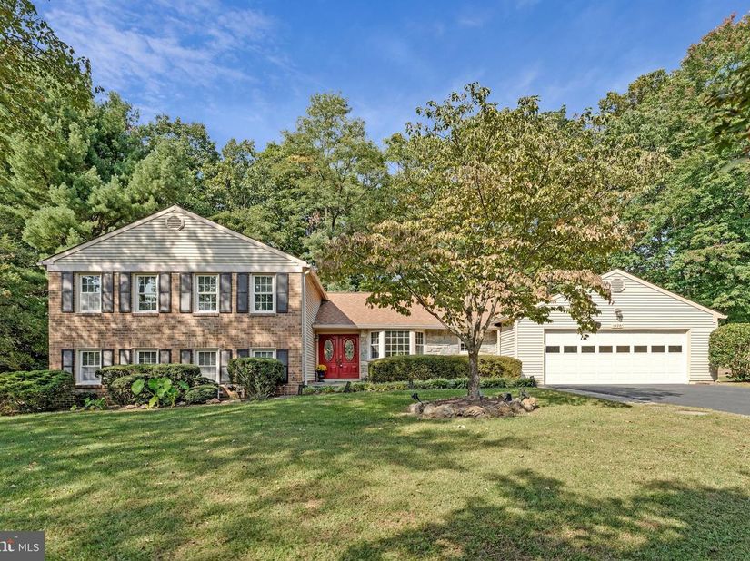 1526 Laurel Hill Road, Vienna VA 22182