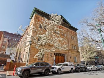 802 Locust Street