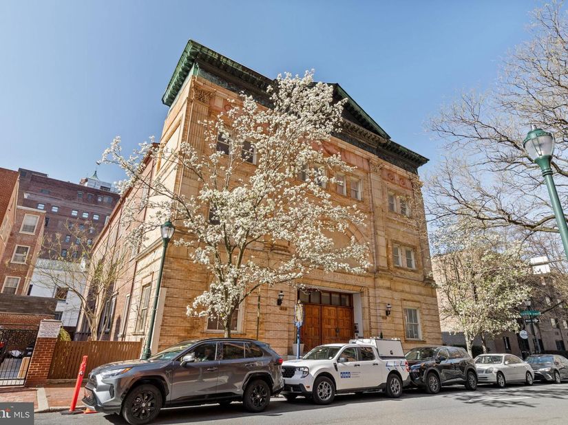 802 Locust Street PENTHOUSE, Philadelphia PA 19107