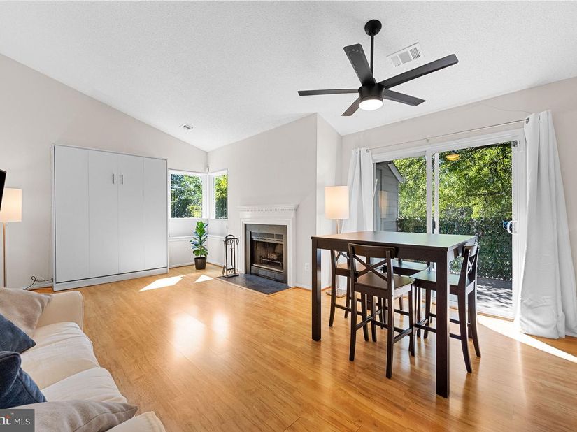 11743 Summerchase Circle B, Reston VA 20194
