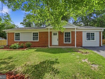 706 S Dogwood Court