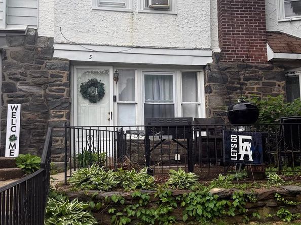 58 High Street, Sharon Hill PA 19079