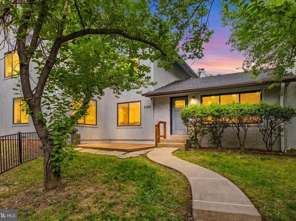 2360 S Arlington Ridge Road, Arlington VA 22202