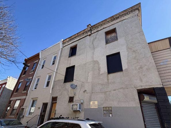 2205 N Chadwick Street, Philadelphia PA 19132