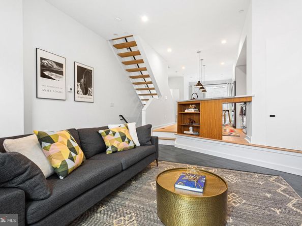 239 Krams Avenue, Philadelphia PA 19128