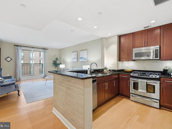 2050 Jamieson Avenue 1005, Alexandria VA 22314