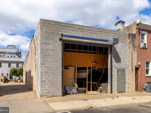 2009 E York Street, Philadelphia PA 19125