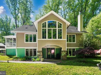 9328 Garden Court