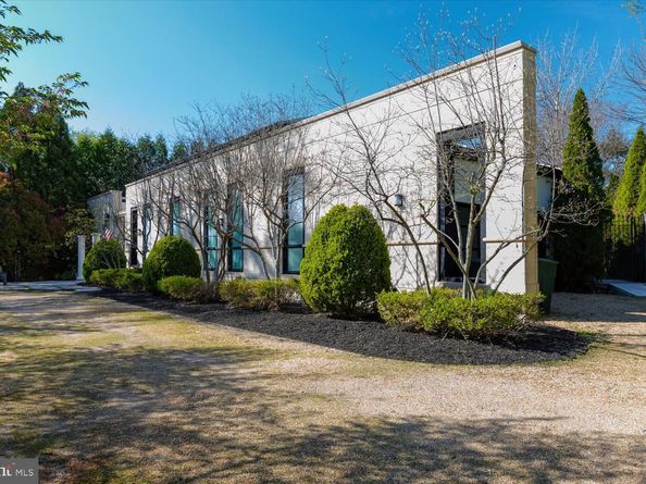 3017 Gates Road NW, Washington DC 20008