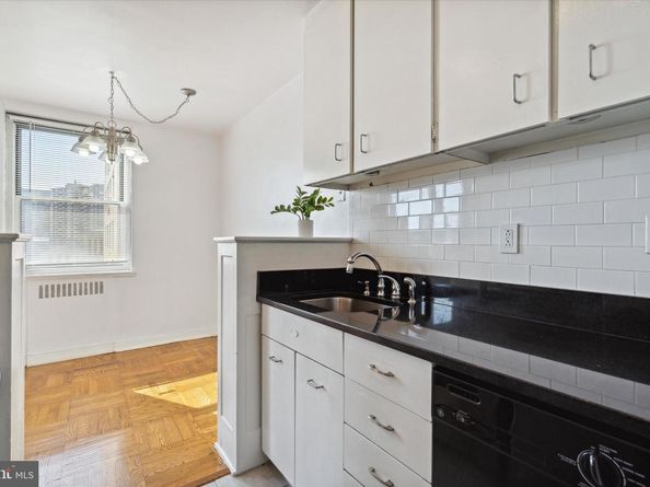 2601 Pennsylvania Avenue 732, Philadelphia PA 19130