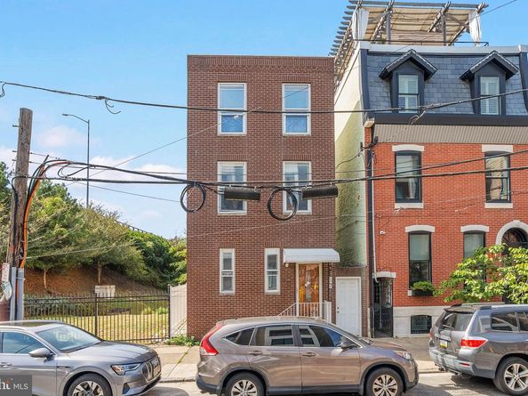 1030 Marlborough Street, Philadelphia PA 19125