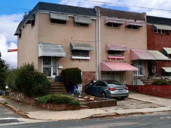 1122 W Oxford Street