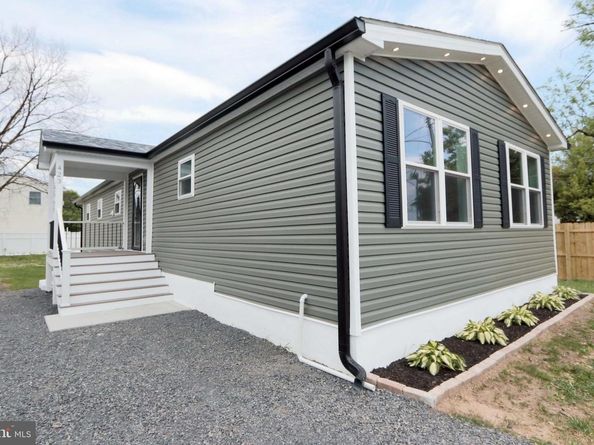 423 Hemlock Avenue, Bensalem PA 19020