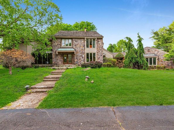 2 Three Ponds Lane, Newtown PA 18940