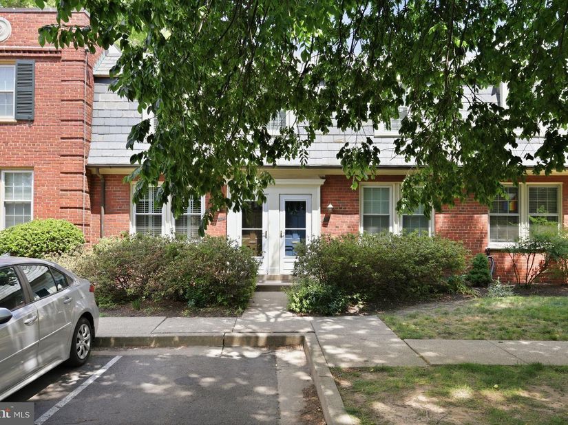 2700 S 16TH Street S 676, Arlington VA 22204