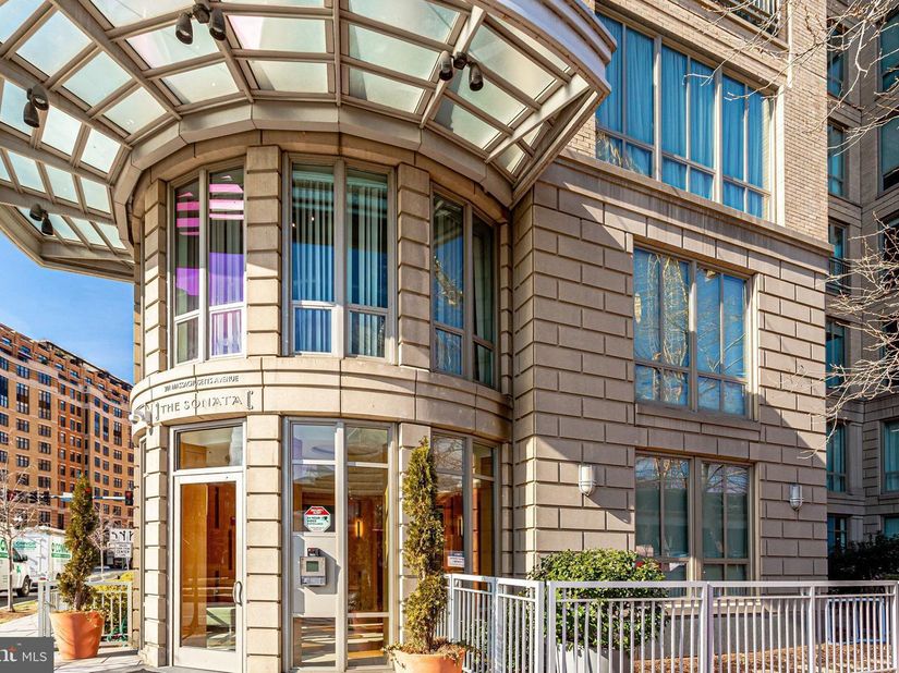 301 Massachusetts Avenue NW 103, Washington DC 20001