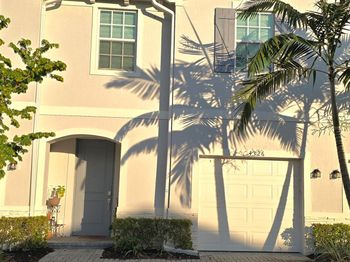 4326 Hammock Grove Drive