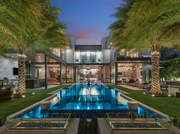 671 Middle River Dr, Fort Lauderdale FL 33304