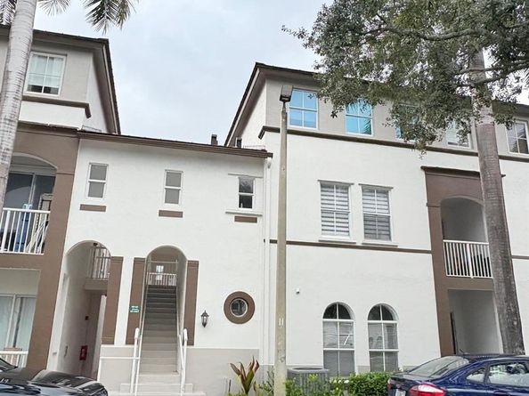 4311 SW 160th Ave 101, Miramar FL 33027