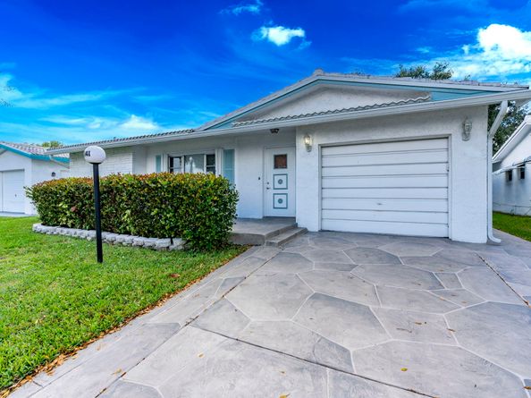 1141 NW 90th Way, Plantation FL 33322