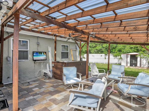 5332 NE 15th Ave, Pompano Beach FL 33064