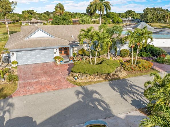 5102 Yellow Pine Ln, Tamarac FL 33319
