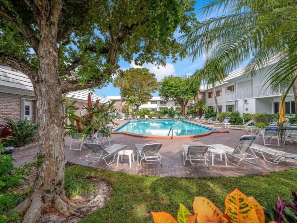 350 S Cypress Rd 521, Pompano Beach FL 33060