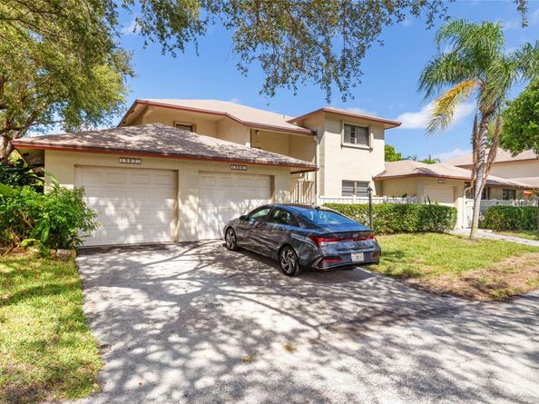 1759 NE 39th Ct 1305, Pompano Beach FL 33064