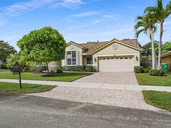 3099 Perriwinkle Cir, Davie FL 33328