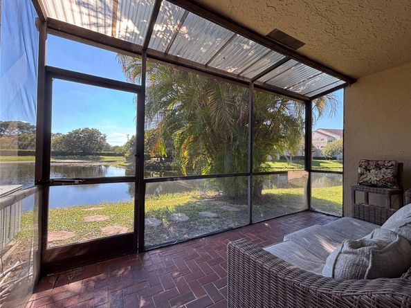 1327 Hampton Blvd 1327, North Lauderdale FL 33068