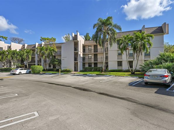 8411 Forest Hills Dr 206, Coral Springs FL 33065