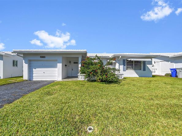 2851 W Golf Blvd, Pompano Beach FL 33064