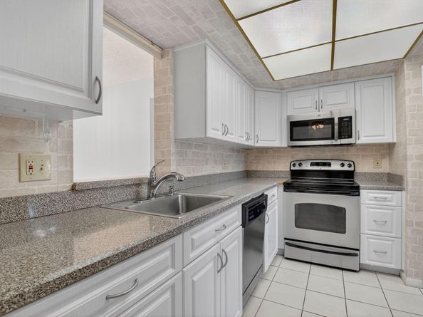 14797 Cumberland Drive 1020, Delray Beach FL 33446