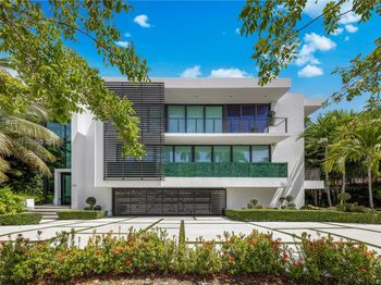 420 N Hibiscus Drive