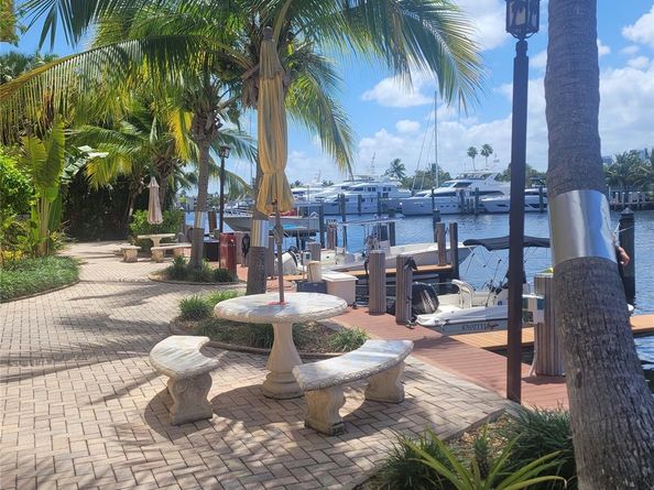 815 Middle River Dr 108, Fort Lauderdale FL 33304