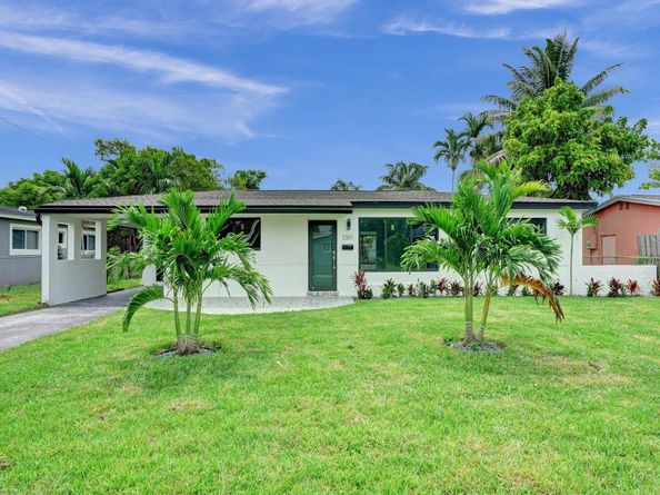 2301 Alcazar Dr, Miramar FL 33023