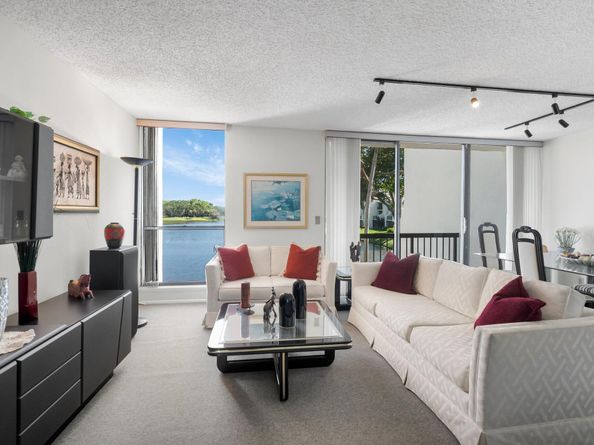 805 Bridgewood Place, Boca Raton FL 33434