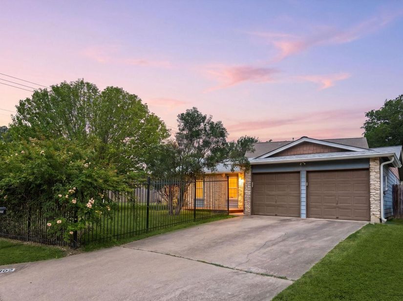 7802 Elderberry DR, Austin TX 78745
