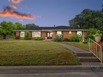 1308 Cardinal Hill CIR