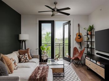 1900 Barton Springs RD