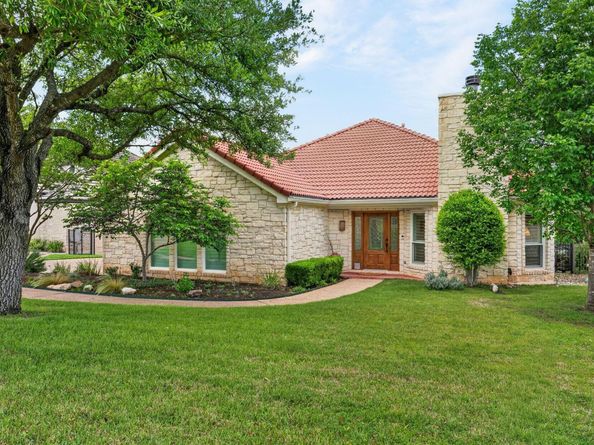 17 Stillmeadow DR, The Hills TX 78738