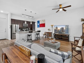 1900 Barton Springs RD