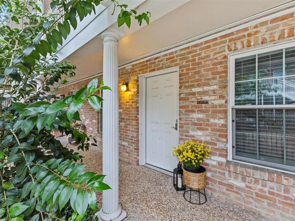 1240 Barton Hills DR 108, Austin TX 78704