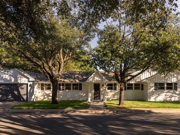 2710 Greenlawn PKWY, Austin TX 78757