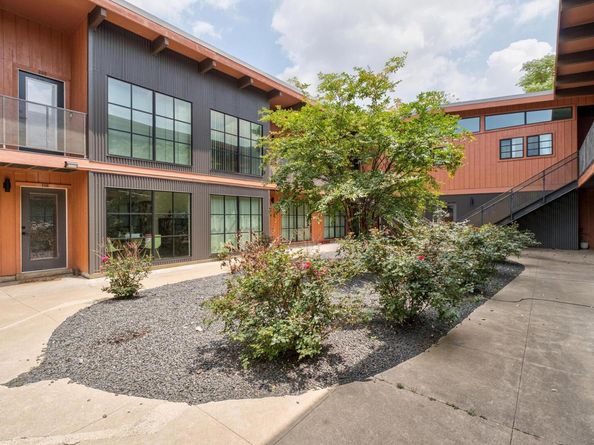 400 E 30th ST 200, Austin TX 78705